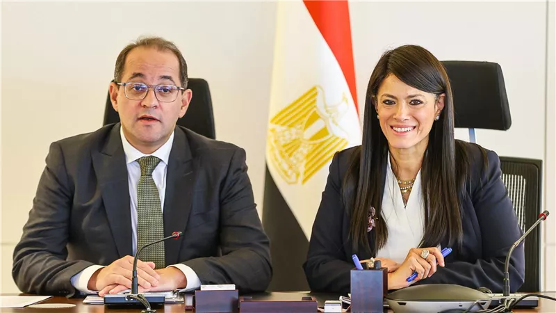 وزيرا التخطيط والمالية يبحثان التطورات الاقتصادية ومناقشة محاور السردية الوطنية للتنمية الاقتصادية