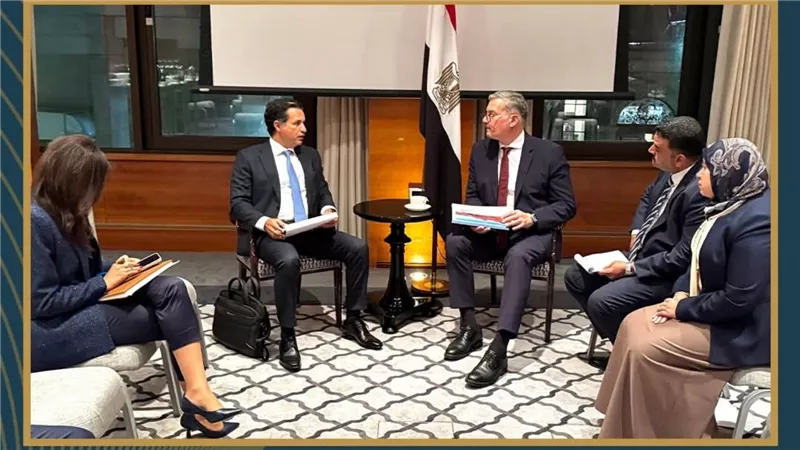 شركات عالمية تبحث