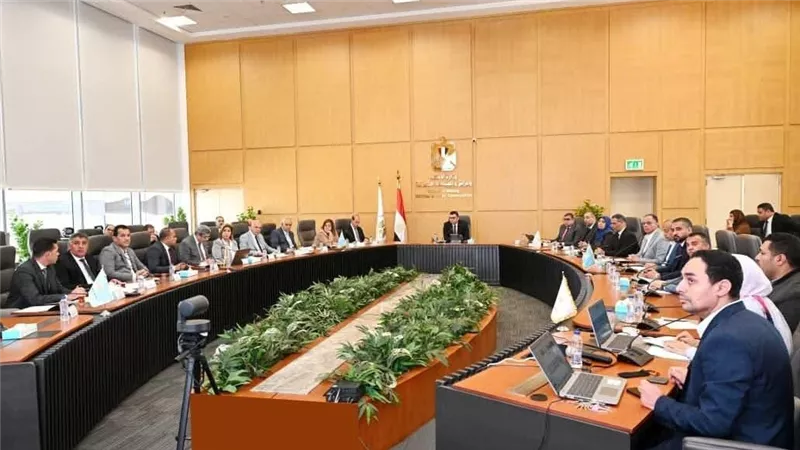 اجتماع وزير الإسكان