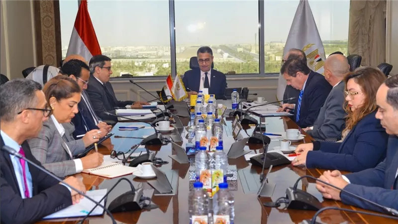 وزير التموين يبحث التعاون مع «بلومبرج جرين العالمية» لتطوير البنية التحتية لتخزين الحبوب
