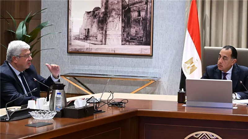 مدبولي يتابع مع وزير التعليم العالي نتائج المبادرة الرئاسية 