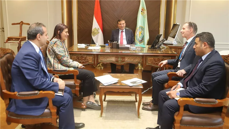 وزير الزراعة يلتقي مدير برنامج الأغذية العالمي لتعزيز مشروعات التعاون المشترك في مصر