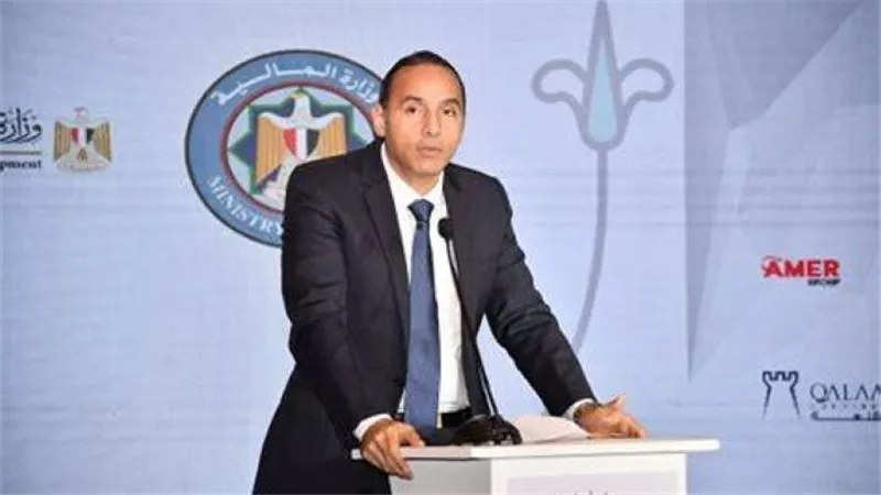 رئيس البورصة يؤكد على أهمية جذب الاستثمارات الأجنبية وفتح أسواق جديدة أمام الشركات المصرية