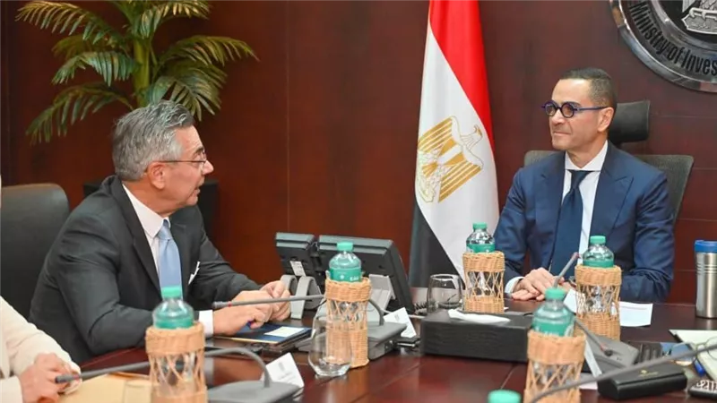 وزير الاستثمار: نستهدف توطين صناعات السيارات والطاقة بالتعاون بين الشركات المصرية والإيطالية 