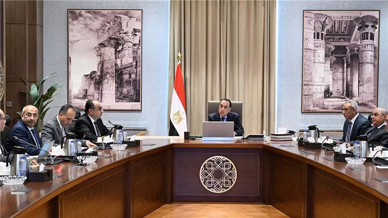 مدبولي: مشروعات الغزل والنسيج ركيزة أساسية للاقتصاد المصري 