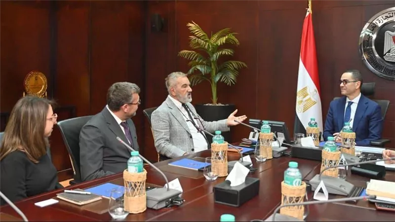 شركة تركية تضخ 70 مليون دولار لإنشاء مصنع جوارب في مصر