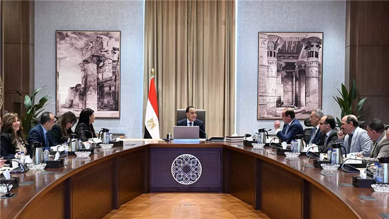 رئيس الوزراء يعقد اجتماعا لمتابعة الموقف التنفيذي والمالي للمبادرة الرئاسية 