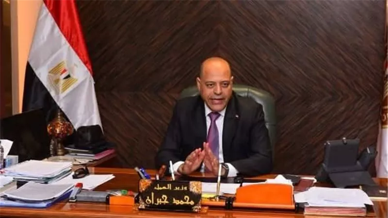 وزارة العمل تصرف 1.5 مليون جنيه لأسرة عامل ضحية حادث عمل بجنوب سيناء