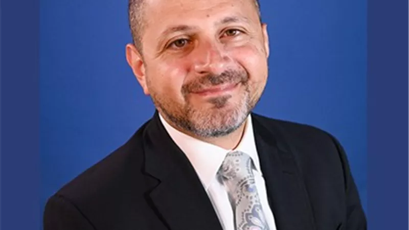 مصري يتولي إدارة خزنة نيويورك.. عمل إيرادات ضريبية 40 مليار دولار وبيشتغل 2000 موظف تحته