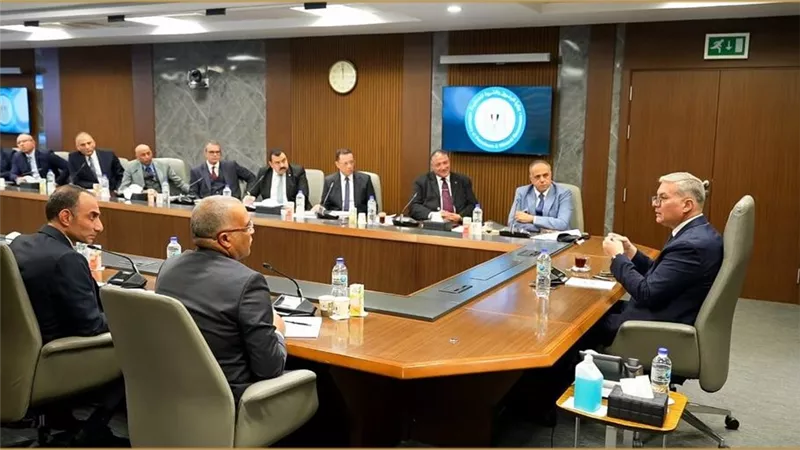 كريم بدوي: العنصر البشري هو الثروة الحقيقية لقطاع البترول والثروة المعدنية