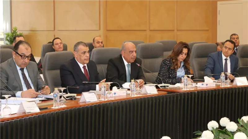 المجلس الأعلى للطاقة يناقش مجريات توفير 