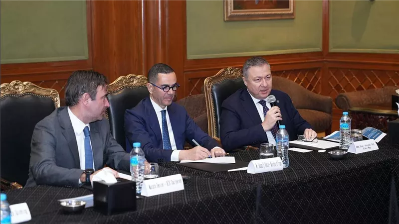 الخطيب: الحكومة ملتزمة بدعم عمليات المستثمرين من خلال إطار استثماري قابل للتنبؤ