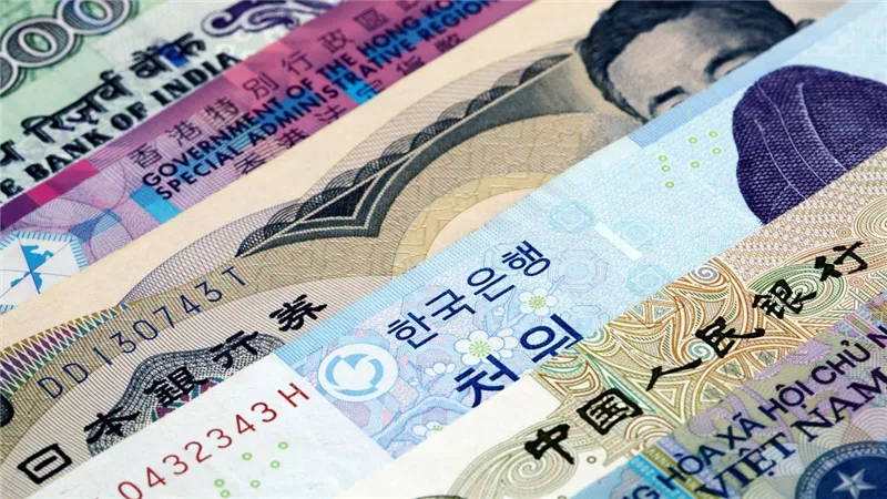 الدولار واليورو بكام؟... مفاجأة في أسعار العملات بالبنوك