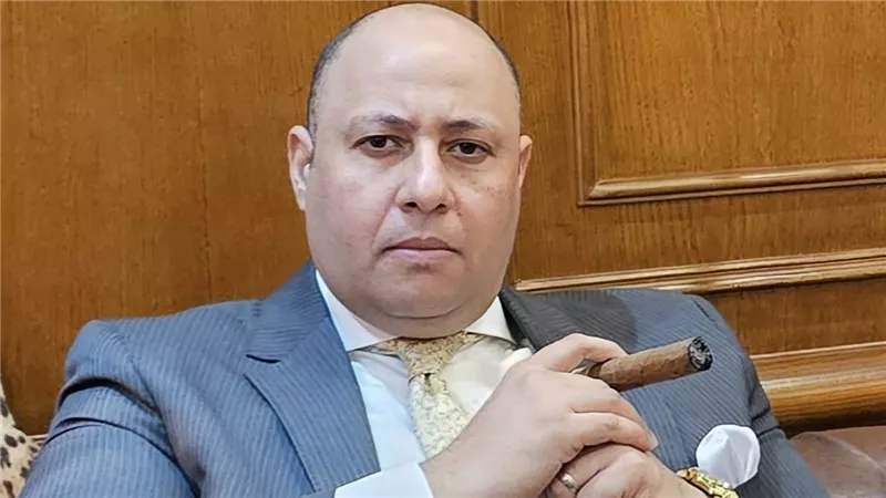 حراسة مشددة وطائرة خاصة .. أشرف نبيل محامي يسطع اسمه بعد فريد الديب
