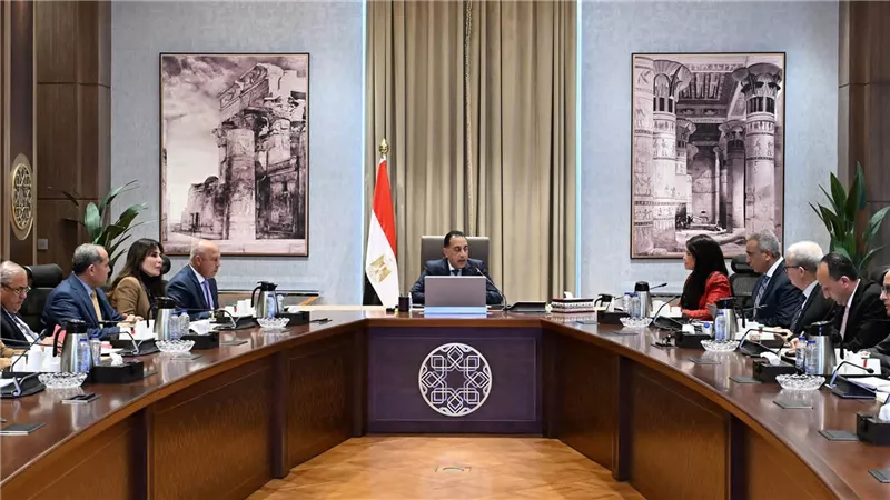 اجتماع حكومي رفيع لمتابعة خطط تطوير هيئتي النقل.. ومدبولي: هدفنا تحسين الهيكل المالي 