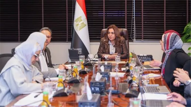 منال عوض تؤكد: الشفافية وسرعة الإجراءات هدف ضروري في المرحلة القادمة للمنظومة الرقمية الموحدة 