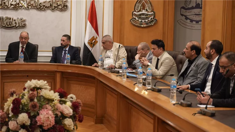 ضخ مليار جنيه جديد للمستلزمات الطبية.. 