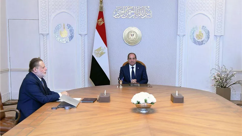 السيسي يوجه بالحفاظ على سعر صرف مرن وتأمين الاحتياجات الدولارية لتعزيز مخزون السلع