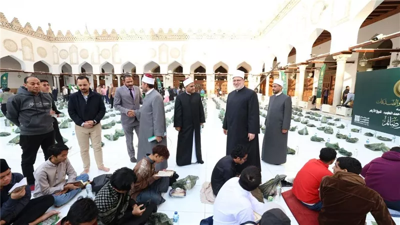 80 ألف وجبة إفطار.. حصاد فعاليات الأسبوع الأول من رمضان داخل الأزهر