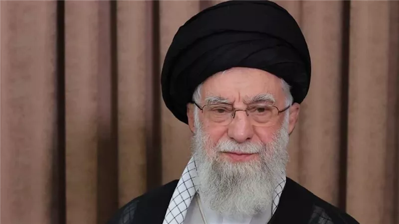 مسؤول إيراني: خامنئي غادر طهران وتم نقله إلى مكان آمن وسط الهجمات الإسرائيلية