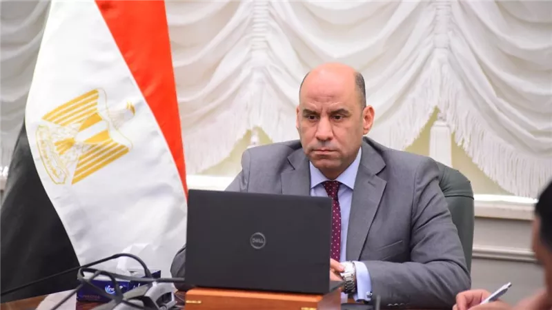 وزير العمل يصدر قرارًا بتحديد الأعمال الخطرة وإجازة سنوية 7 أيام