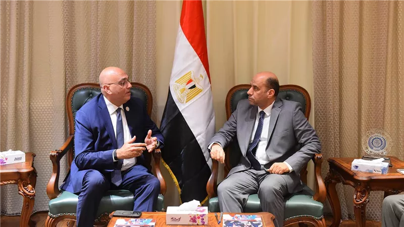 وزير العمل: كل إمكانيات الوزارة متاحة لتنفيذ الأهداف المشتركة مع جهاز تنمية المشروعات