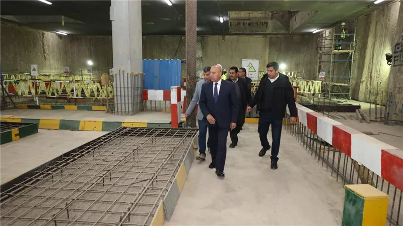 وزير النقل يتفقد محطة الملك الصالح بالخط الرابع للمترو ويتابع إجراءات تأمين العقارات المجاورة