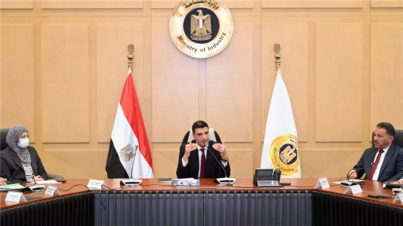 وزير الصناعة: الاستراتيجية الجديدة تركز على التحول الرقمي والاقتصاد الأخضر