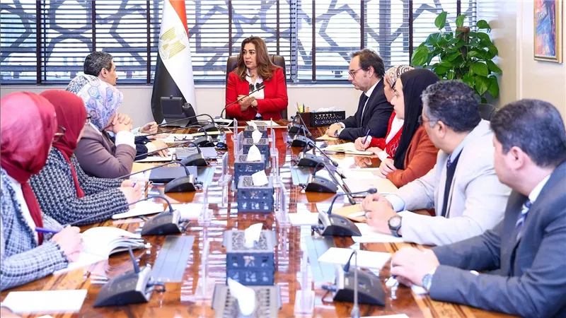 منال عوض: لا تساهل مع أي تباطؤ في تطوير المنظومات الرقمية البيئية