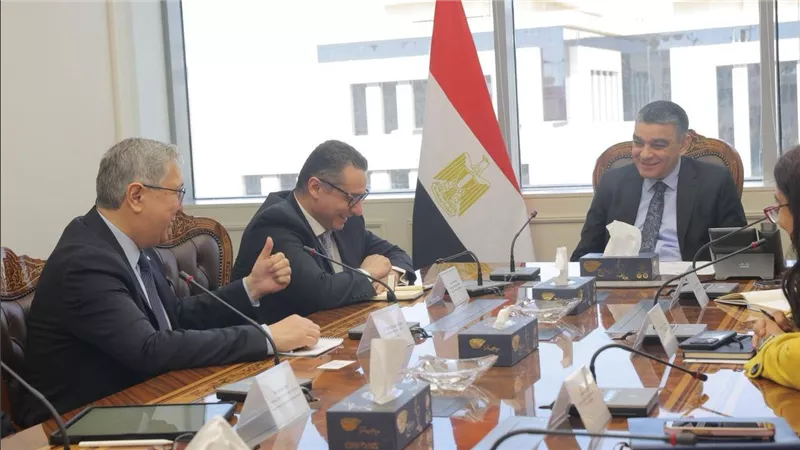 مصر تسعى لتعزيز الأمن الدوائي عبر شراكات استراتيجية مع الشركات العالمية