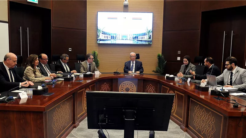 الحكومة تبحث مع البنك الدولي آلية مبتكرة لضمان تمويل مشروعات البنية التحتية