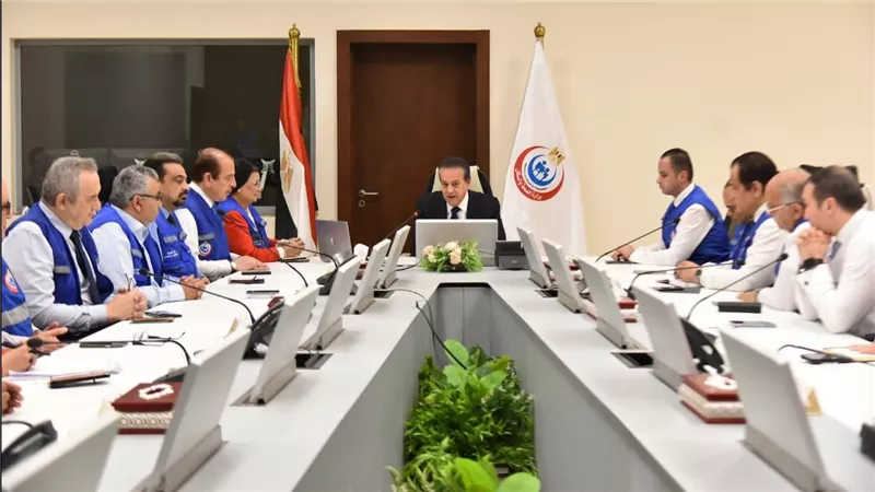 وزير الصحة يتابع خطة التأمين الطبي لاحتفالات عيد الفطر المبارك
