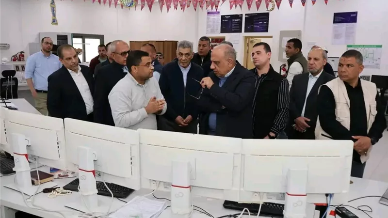 وزير الكهرباء يتفقد محطة بني سويف.. تحرك عاجل من الحكومة لتأمين احتياجات الصيف