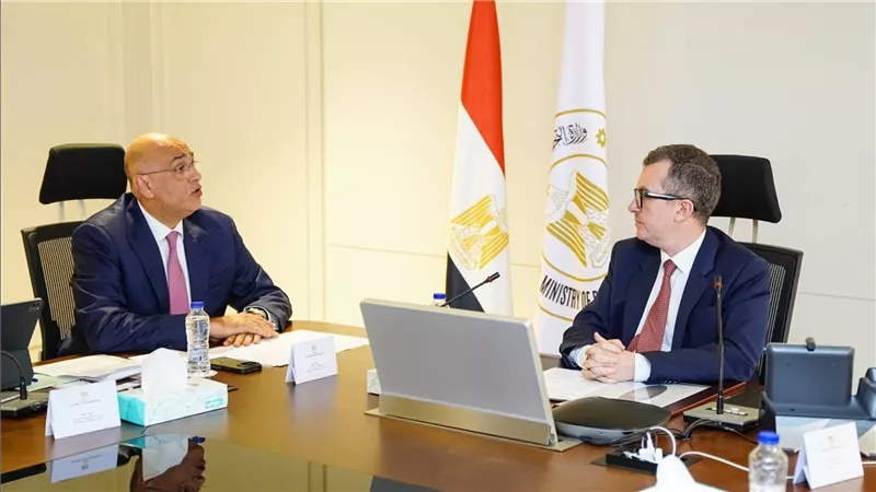 وزير التخطيط وجهاز تنمية المشروعات يبحثان تعزيز ريادة الأعمال ودعم الاقتصاد الوطني