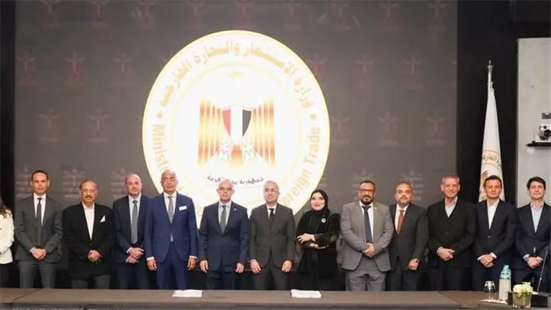 وزير الاستثمار يشهد اتفاقية تسوية بين مساهمي «مصر إيطاليا» بمحفظة تتجاوز 100 مليار جنيه