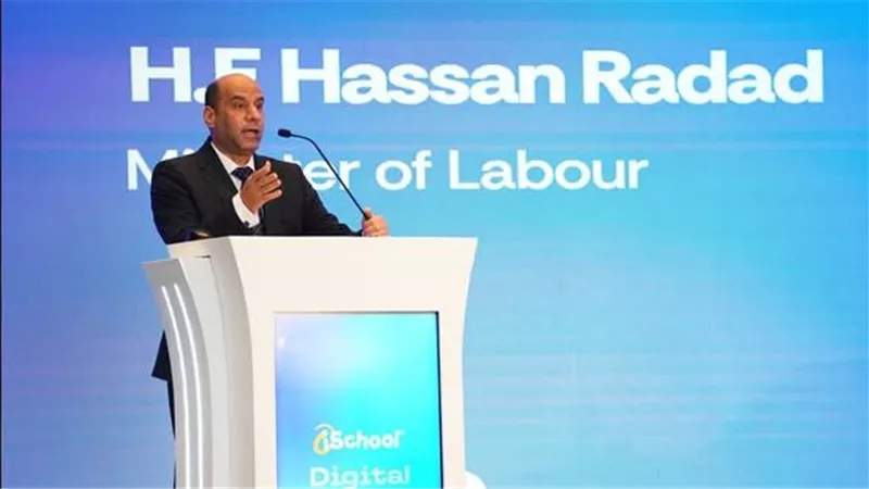 وزير العمل يطلق مشروعاً لتمكين الأطفال رقمياً بالتعاون مع 