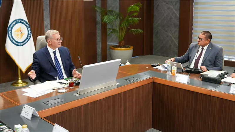  رئيس كارجاس: تحويل 30 ألف سيارة للعمل بالغاز الطبيعي خلال 2025 بنمو 61%