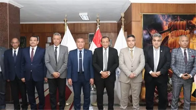 4 قاطرات و3 لنشات خدمة.. نقلة نوعية في الموانئ المصرية