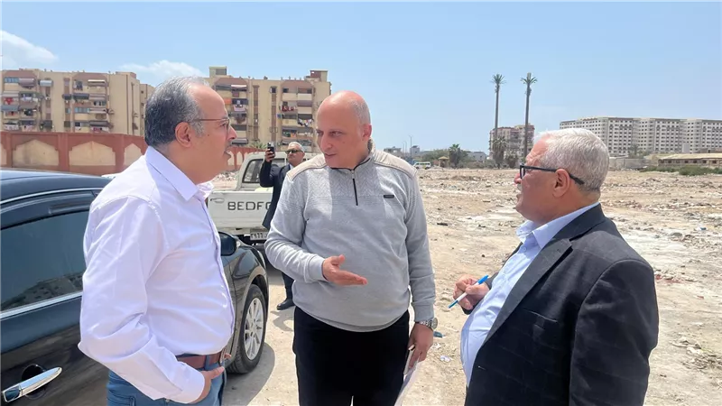 تنفيذًا لتكليفات «المنشاوي».. وفد من وزارة الإسكان يتفقد عدة مشروعات في بورسعيد لدعم خطط التنمية العمرانية