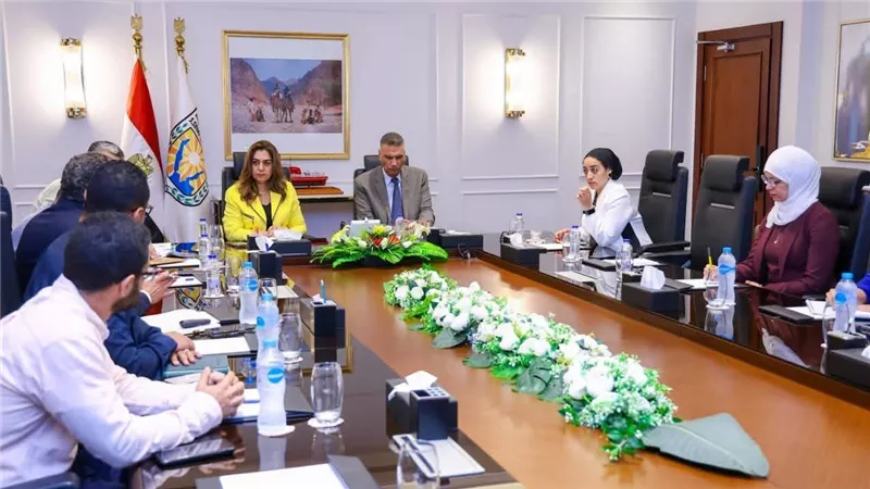 وزيرة التنمية المحلية تتابع مشروع جرين شرم وتوجه بتطوير منظومة المخلفات وحماية المحميات