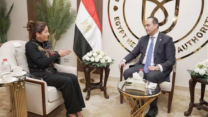 رئيس هيئة الرعاية الصحية يبحث مع 