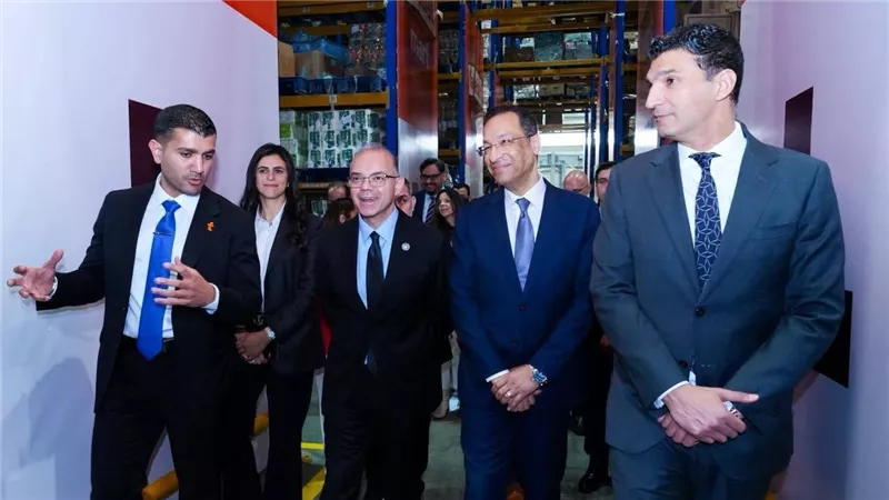 وزير الاستثمار: التكنولوجيا والذكاء الاصطناعي أصبحت عوامل هامة لرفع كفاءة التشغيل وسلاسل الإمداد