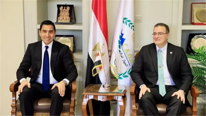  التنظيم والإدارة والشباب والرياضة يبحثان  تعزيز التعاون المشترك والتطوير المؤسسي 