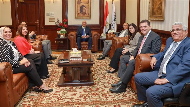تنمية المشروعات يضخ 300 مليون جنيه لشركة تمكين لدعم القطاع غير الرسمي