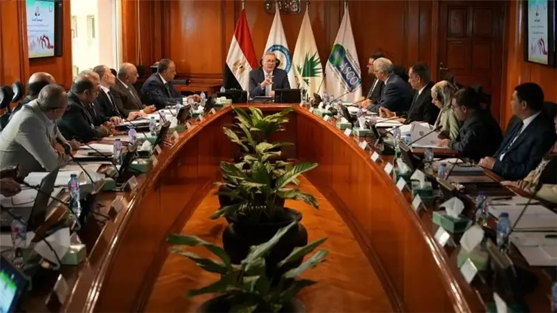 البترول: وقف تصدير الفوسفات الخام تدريجيًا وتعظيم القيمة المضافة عبر صناعات استراتيجية جديدة