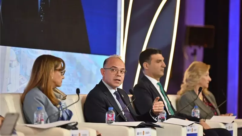 وزير الاستثمار: رقمنة الخدمات وتبسيط الإجراءات لتعزيز تنافسية الاستثمار والتجارة في مصر