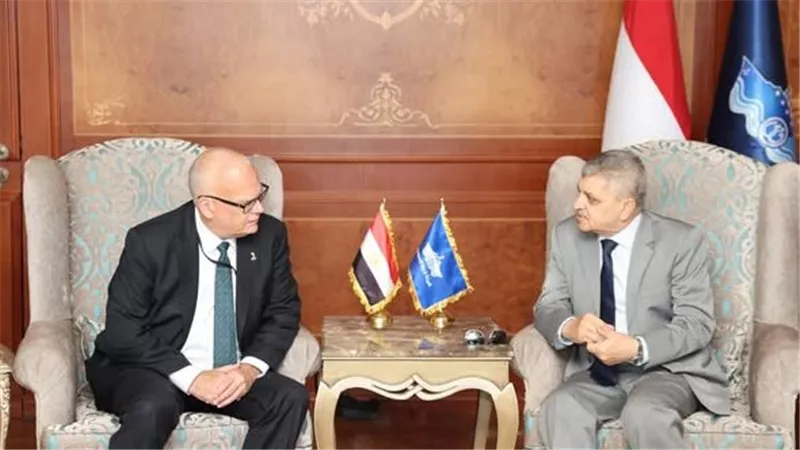 السويد تشيد بدور قناة السويس في استدامة سلاسل الإمداد العالمية