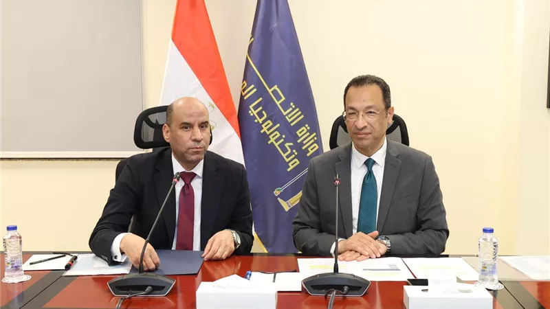 وزيرا الاتصالات والعمل يعلنان إطلاق خدمة 