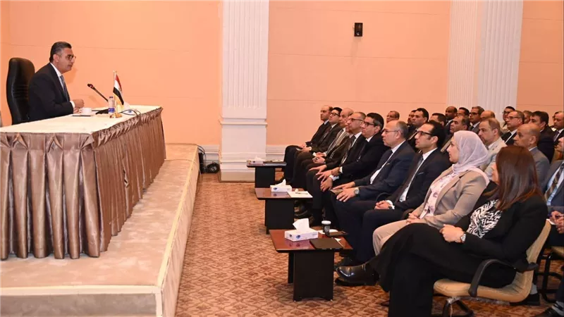 وزير التموين يوجه بتكثيف الرقابة الميدانية وضبط الأسواق استعدادا عيد الأضحى