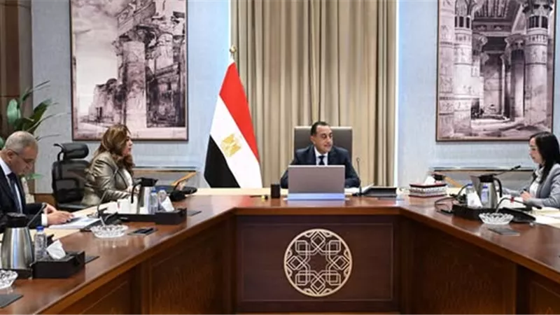 مدبولي يتابع مشروعات البحيرة ويشدد على الالتزام بالجداول الزمنية للتنفيذ
